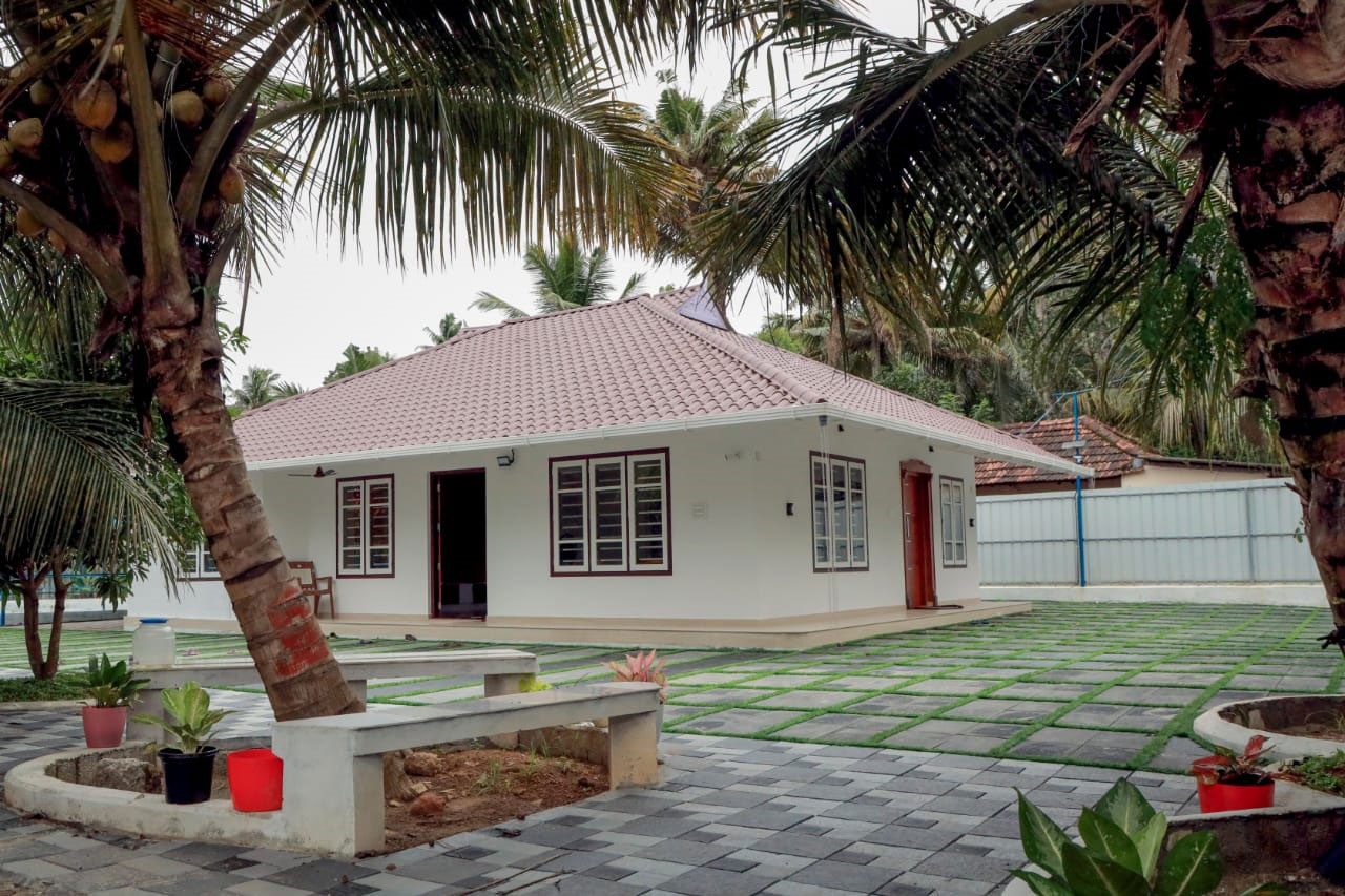 Exterior of Aamees Paradise